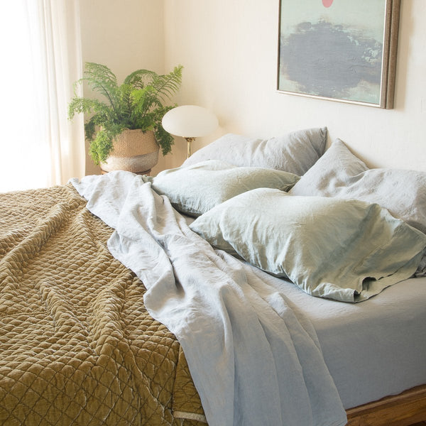 Cal King Linen Fitted Sheet in Cream | Made in Portugal | Parachute