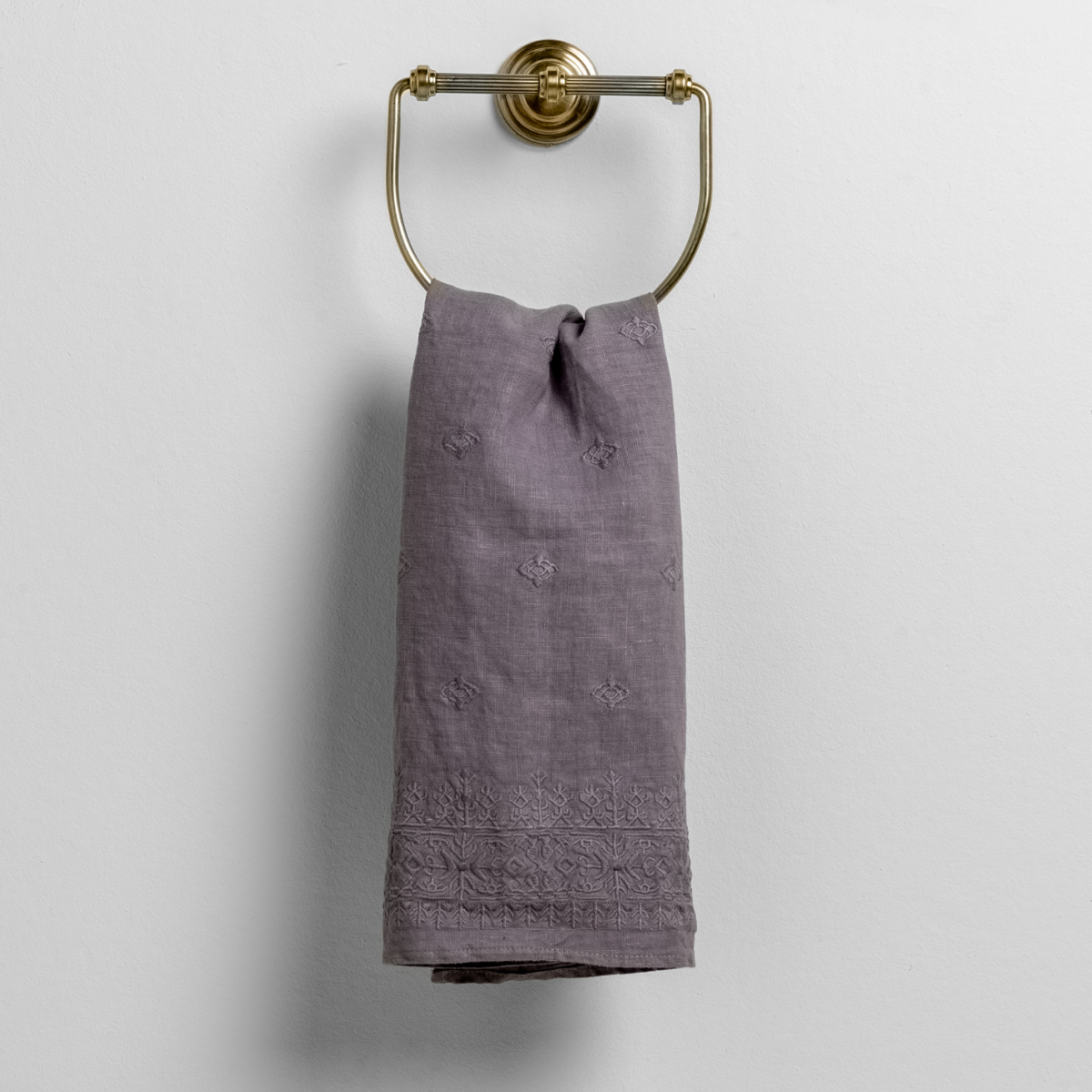 Hand Towels: Bathroom Guest Towels & Hanging Towels