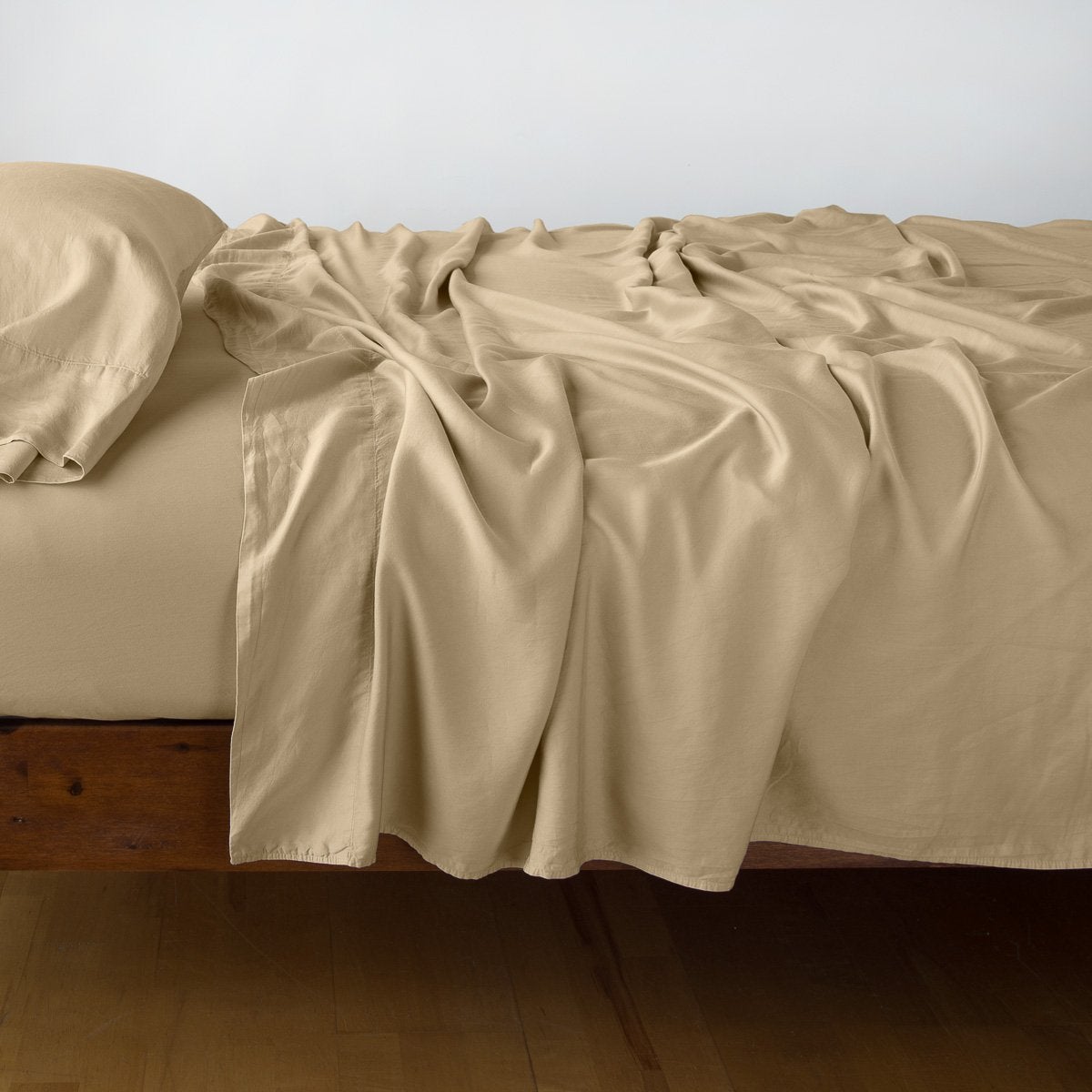 MILVOWOC Twin XL Satin Fitted Sheet Beige Fitted Sheet Only Soft
