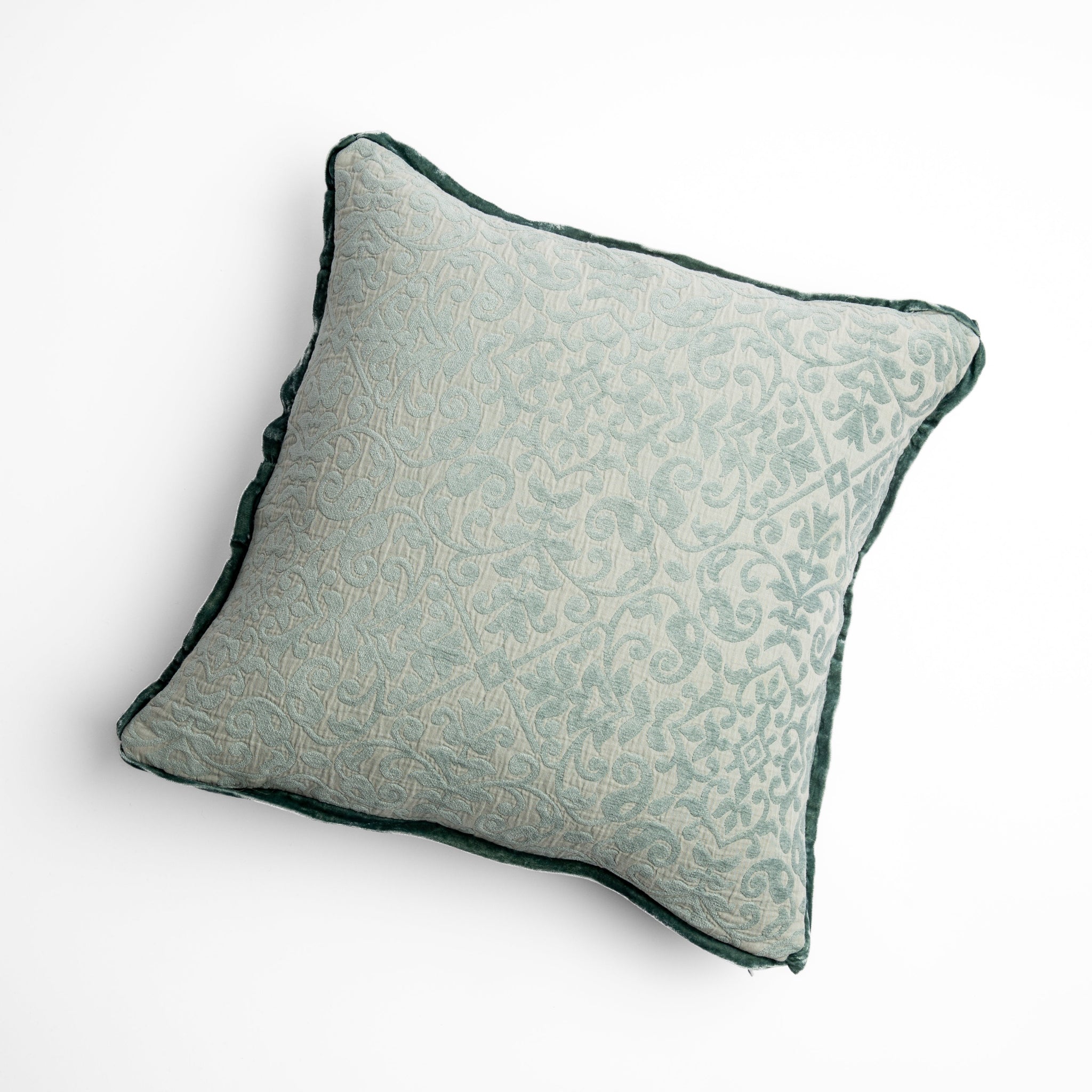 https://www.bellanottelinens.com/cdn/shop/products/Vienna-18x18-Pillow-Eucalyptus-1_09d04b77-7fe8-4c7e-888e-db4959e36193_2048x2048.jpg?v=1703621738